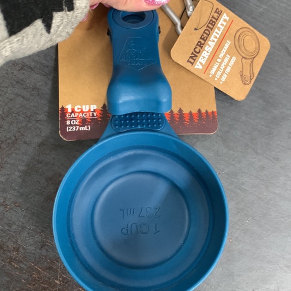 Arcadia Trail collapsible scoop - Picture 3 of 6